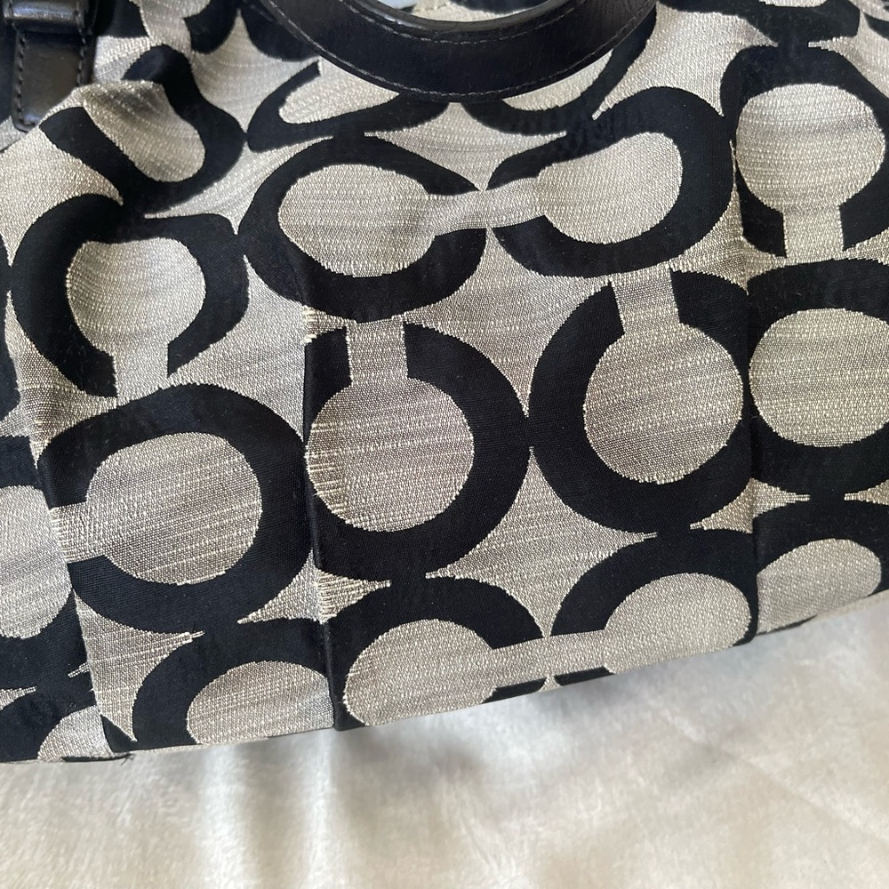 Coach Madison Maggie shoulder bag EUC - Picture 12 of 13